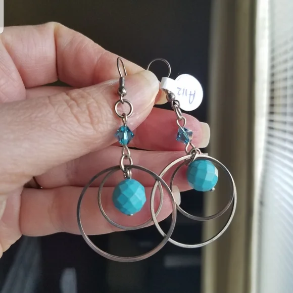 Swarovski Elements Turquoise Blue Silver Tone Circle Earrings NWT - Picture 2 of 8